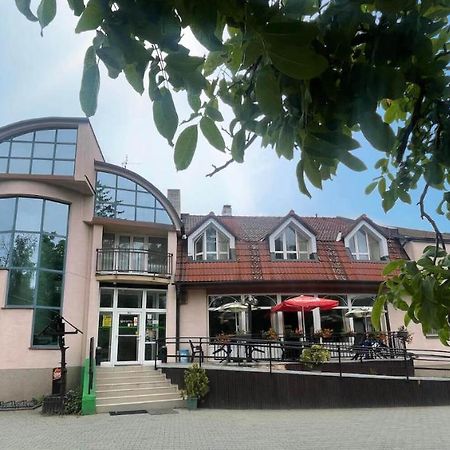 Hotel Colchi Uničov Exteriör bild