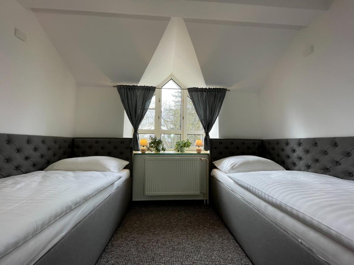 Hotel Colchi Uničov Exteriör bild