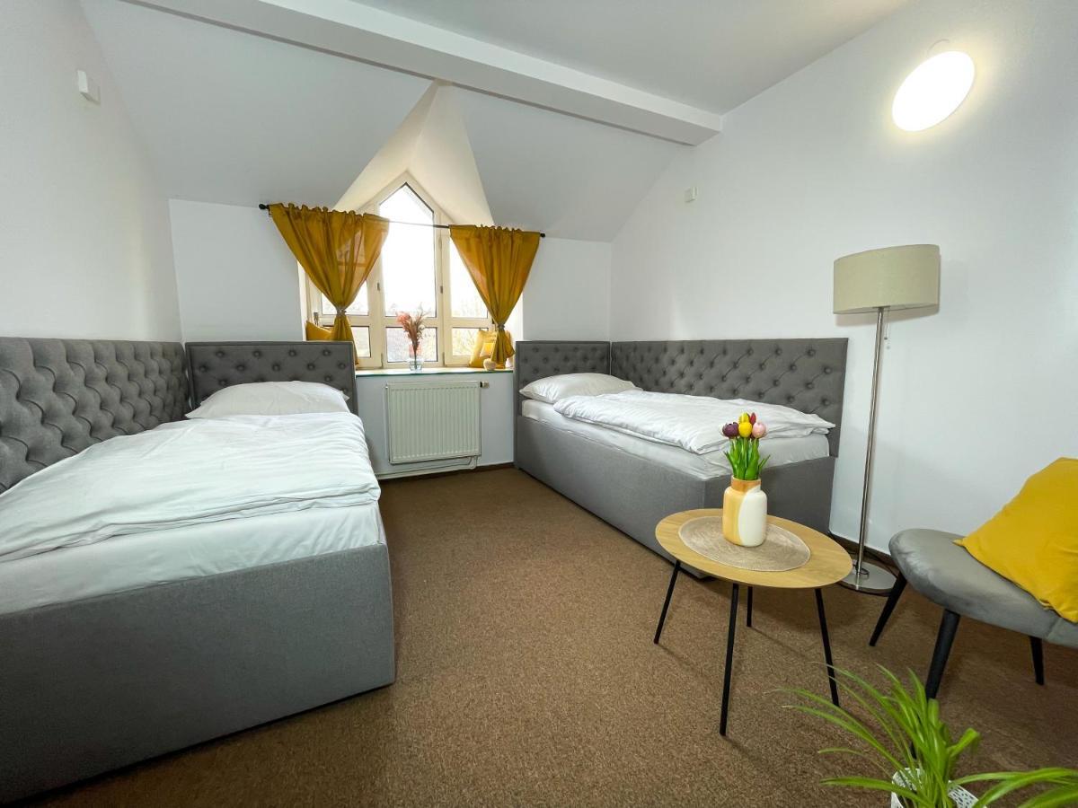 Hotel Colchi Uničov Exteriör bild