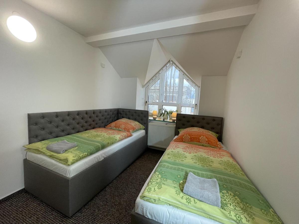 Hotel Colchi Uničov Exteriör bild